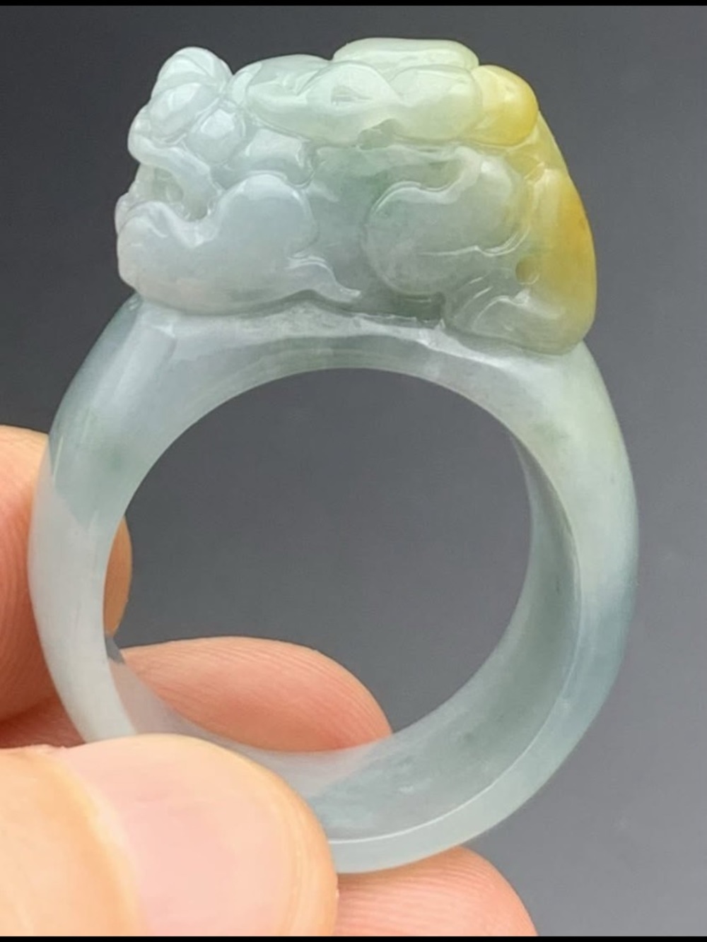 Green yellow certificate jadeite jade dragon pi xiu ring size10